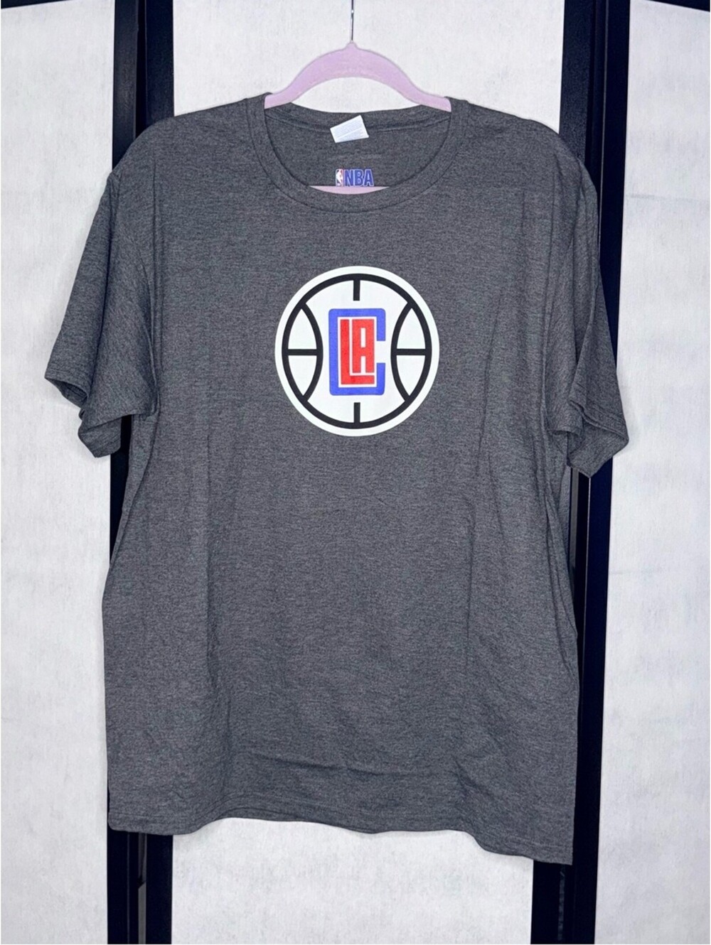 LA Clippers Logo Gray Graphic T-Shirt NBA Basketball Tee Men’s Size Large NWOT